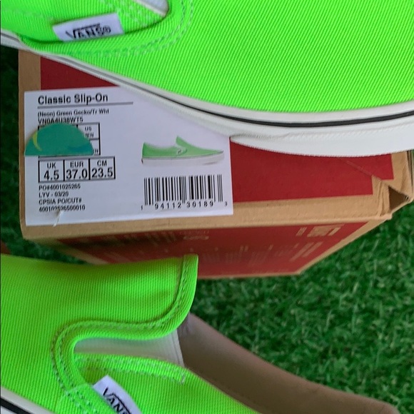 VANS CLASSIC SLIP-ON NEON GREEN GECKO/TRUE WHITE W - Picture 12 of 16
